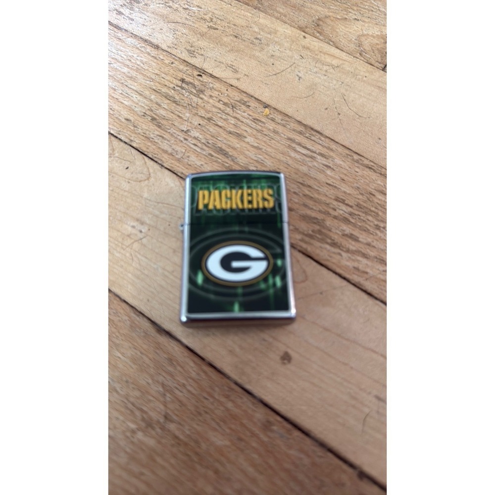 Zippo Green Bay‎ Packers NFL Windproof Lighter Green Matrix New in Box